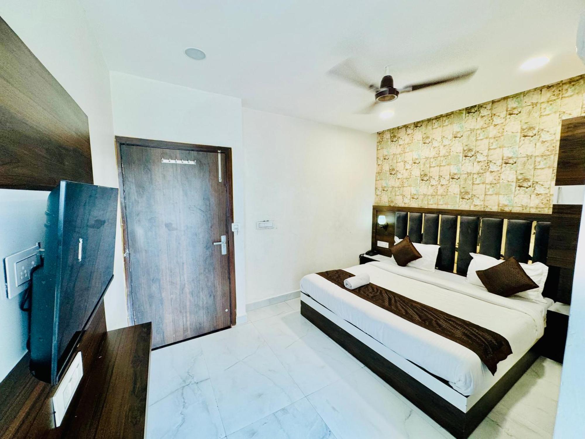 Hotel Gs Amritsar 200 Mtr From Golden Temple Zewnętrze zdjęcie
